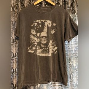 Universal Monsters t shirt grey mens Large Hot topic Frankenstein dracula